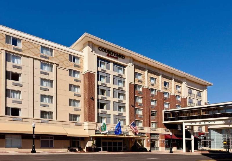 Courtyard Fort Wayne Downtown At Grand Wayne Convention Center Exterior photo